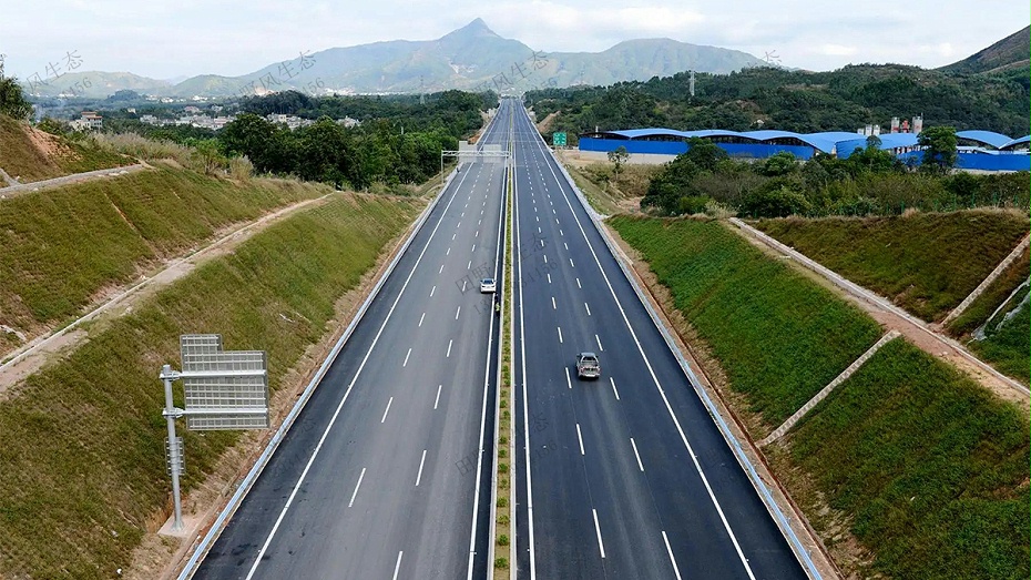 高速公路生態(tài)修復